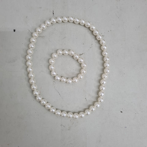 Pearl Chain and Hand band