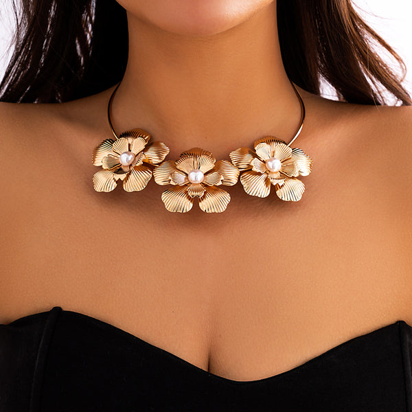 Metal Flower Choker Necklace 5739