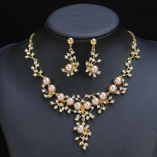 Luxury Pearl Necklace Set