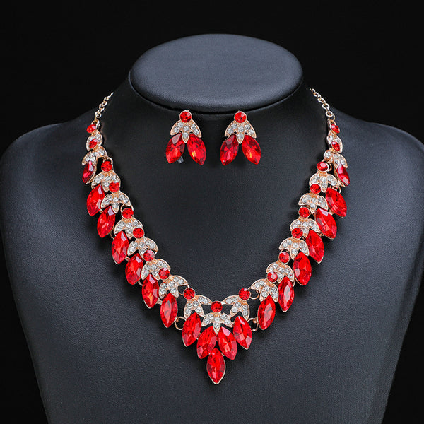 Crystal Short Clavicle Necklace Set