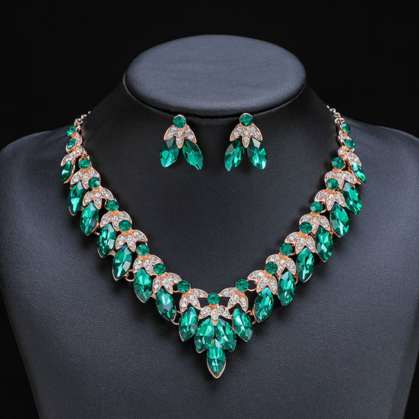 Crystal Short Clavicle Necklace Set