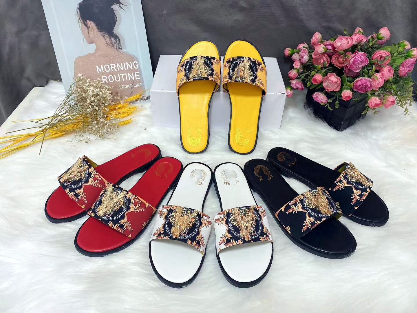 V Buckle One Line Slipper