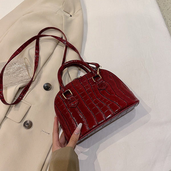 Oval Patent Sidebag 310