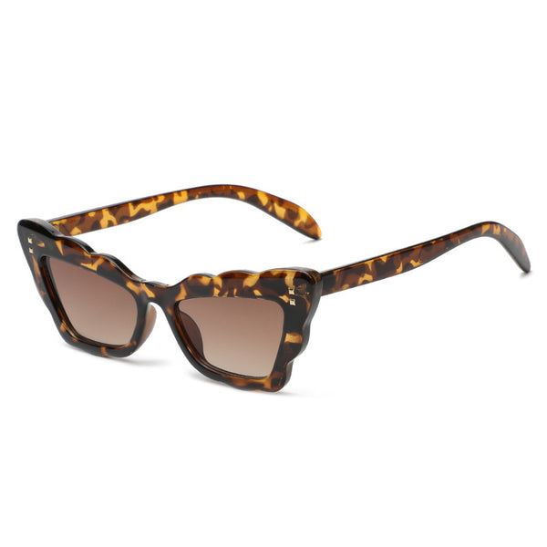 Wavy Cat Eye Sunglasses 451