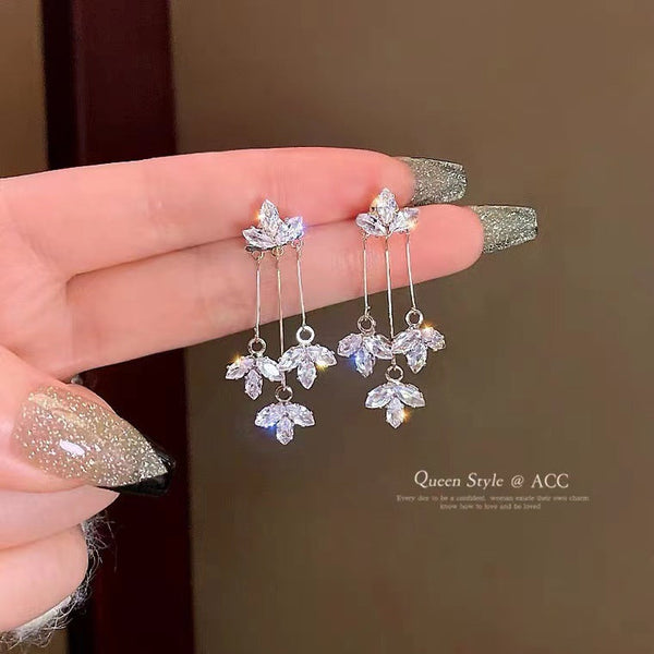 Flash Zircon Leaf Earrings