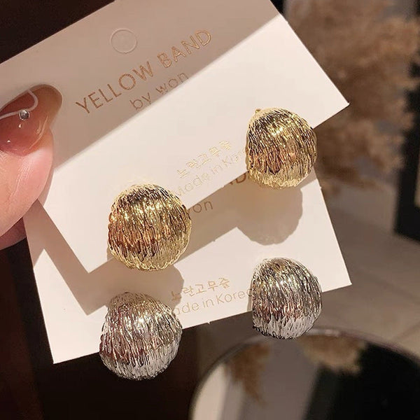 Classy Ball Curved Earrings