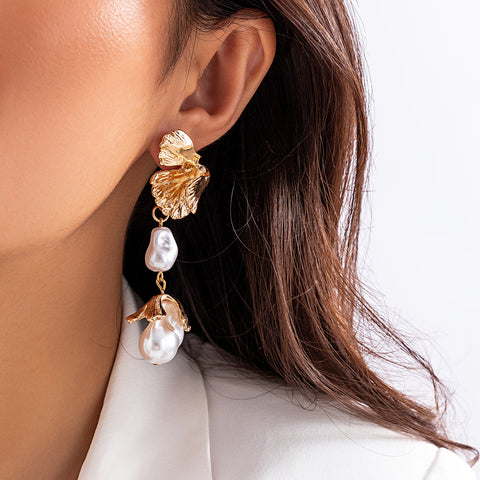 Metal Lotus Leaf Earrings With Pearl JS02887-Gld