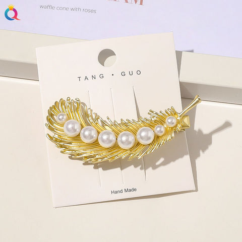 Golden Leaf Pearl Hair Clip