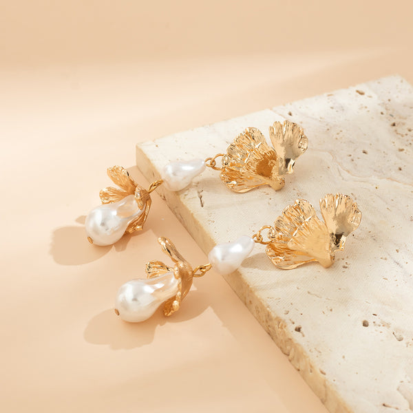 Metal Lotus Leaf Earrings With Pearl JS02887-Gld