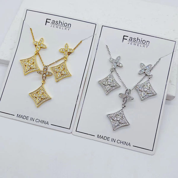 Four Leaf Clover Earrings And Chain Set PV