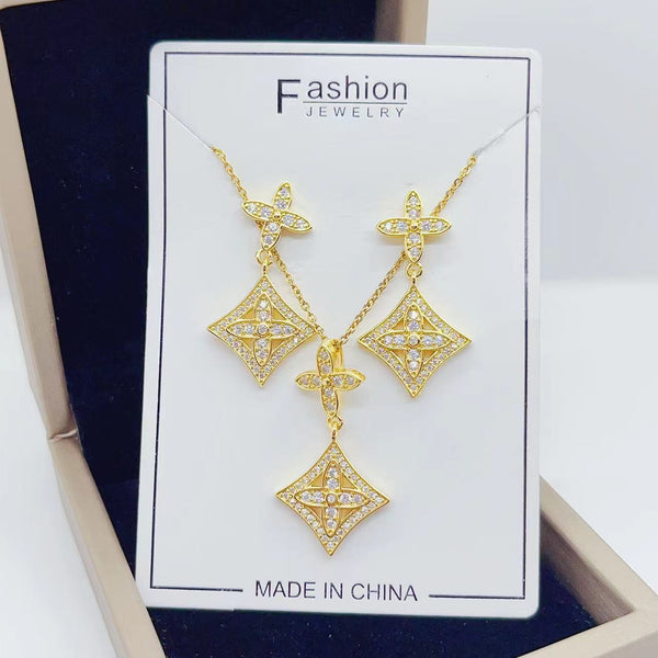 Four Leaf Clover Earrings And Chain Set PV