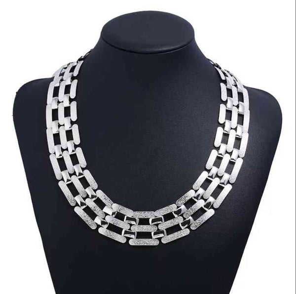 Short Clavicle Chain