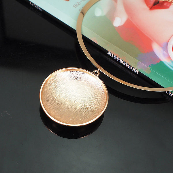 Circle Pendant Choker Set
