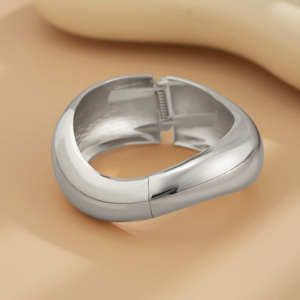 Heavy Design Metal Bracelet