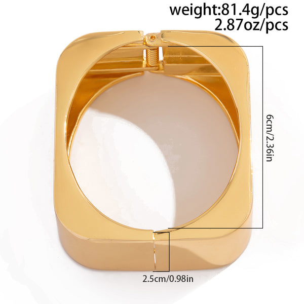 Wide Angle Heavy Bracelet