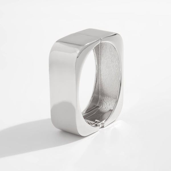 Wide Angle Heavy Bracelet