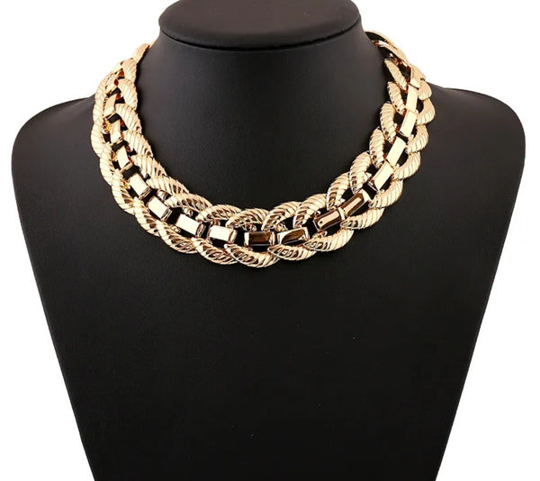 Scalloped Layer Chain